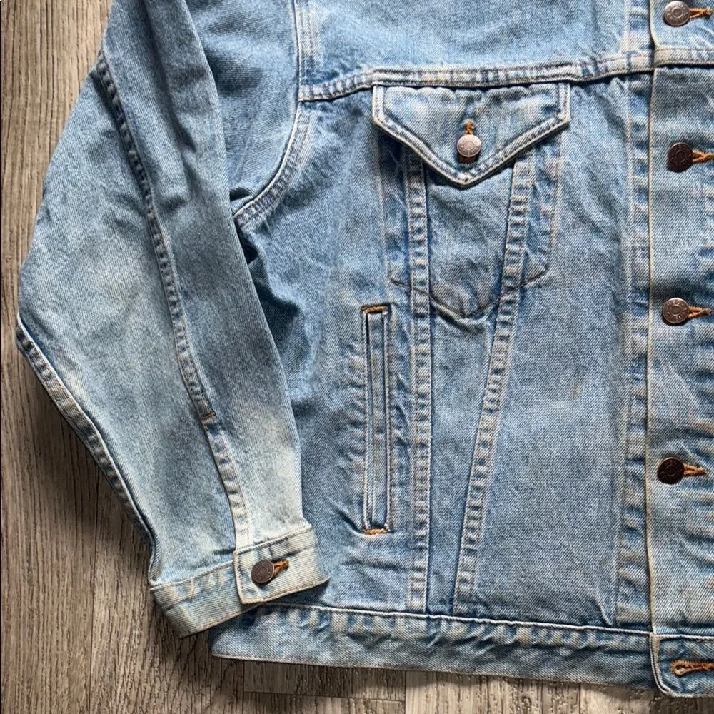 Vintage 1980’s HBO Denim Jean Jacket XL
